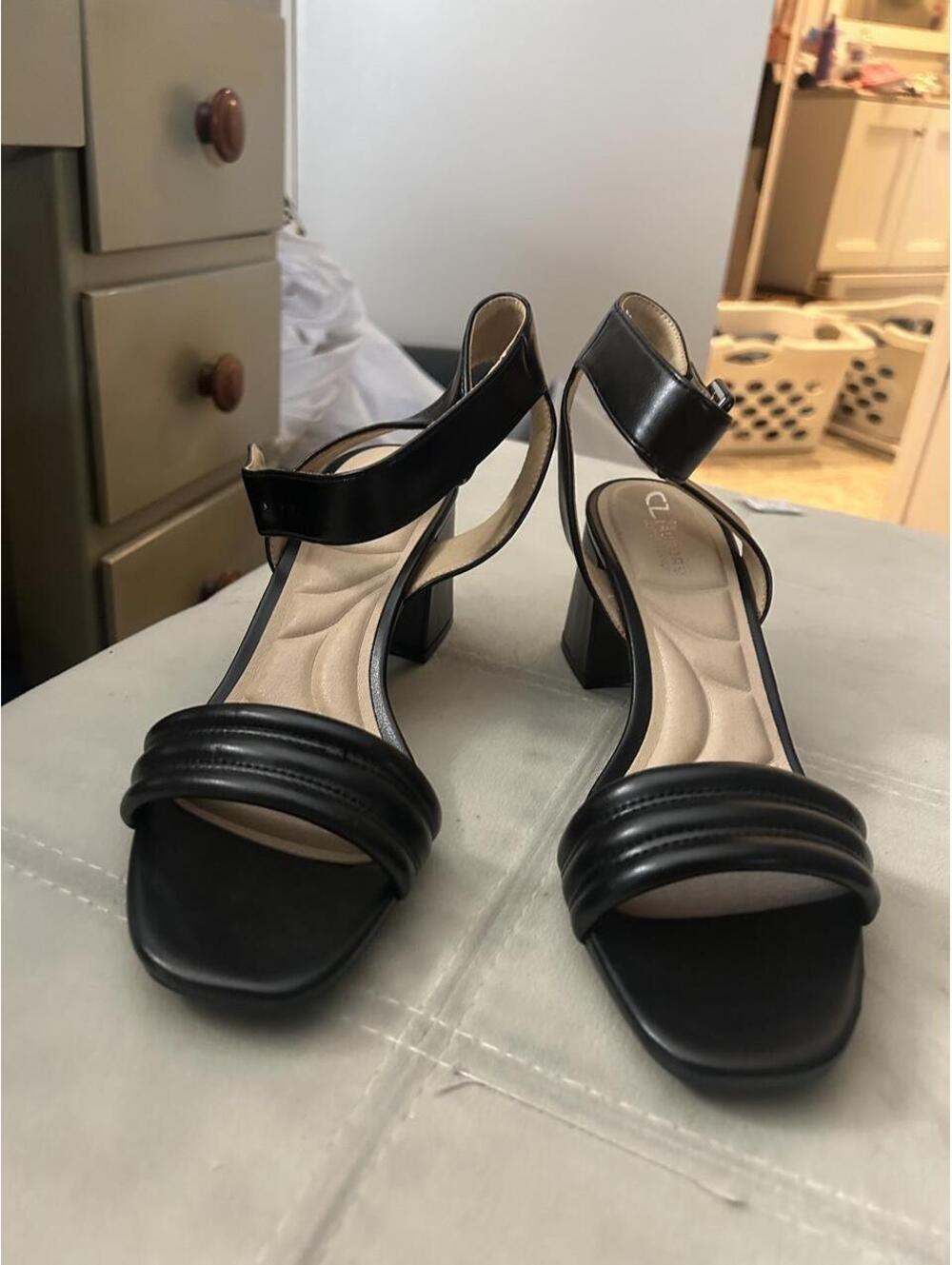CL by Laundry Black leather block heel sandals with ankle strap size 8.5